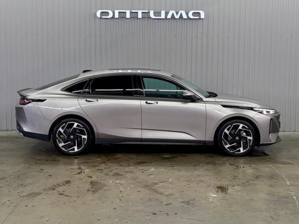 Changan Lamore с пробегом 2024 года, цена 2 047 000 рублей, 18760 км, седан, Автокод Объявления