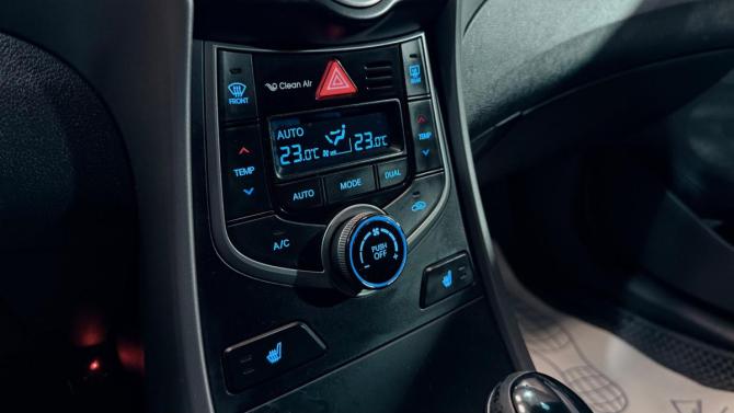 Hyundai Elantra V (MD) Рестайлинг с пробегом 2015 года, цена 1 100 000 рублей, 184158 км, седан, Автокод Объявления