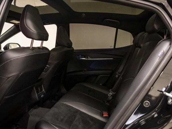 Toyota Camry IX (XV80) China Market с пробегом 2026 года, цена 4 298 000 рублей, 9113 км, седан, Автокод Объявления