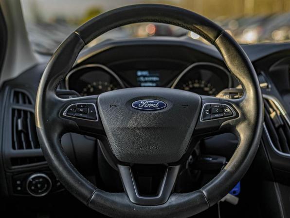 Ford Focus III Рестайлинг с пробегом 2018 года, цена 1 180 000 рублей, 76096 км, седан, Автокод Объявления