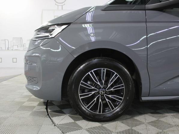 Volkswagen Multivan T7 с пробегом 2022 года, цена 6 500 000 рублей, 59000 км, минивэн, Автокод Объявления