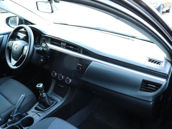 Toyota Corolla XI (E160 E170 E180) с пробегом 2013 года, цена 1 250 000 рублей, 133390 км, седан, Автокод Объявления