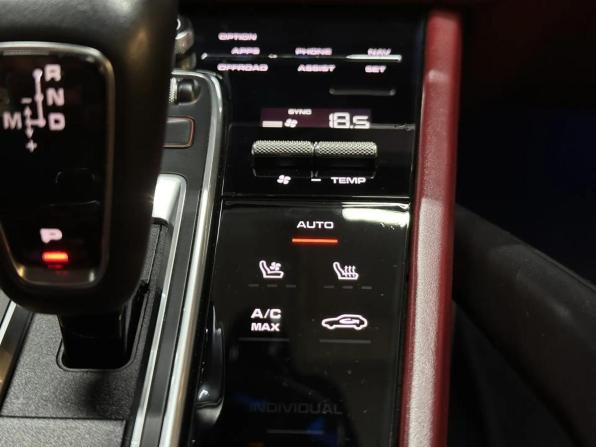 Porsche Cayenne III с пробегом 2018 года, цена 5 697 000 рублей, 114000 км, внедорожник, Автокод Объявления