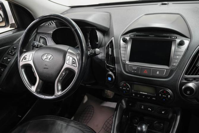 Hyundai ix35 I Рестайлинг с пробегом 2013 года, цена 1 709 000 рублей, 130000 км, внедорожник, Автокод Объявления