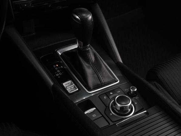 Mazda 6 III (GJ) Рестайлинг с пробегом 2018 года, цена 2 039 000 рублей, 128269 км, седан, Автокод Объявления