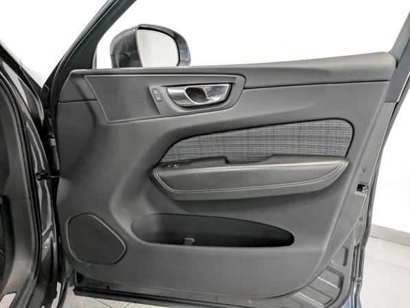 Volvo XC60 II с пробегом 2021 года, цена 4 165 000 рублей, 60002 км, внедорожник, Автокод Объявления