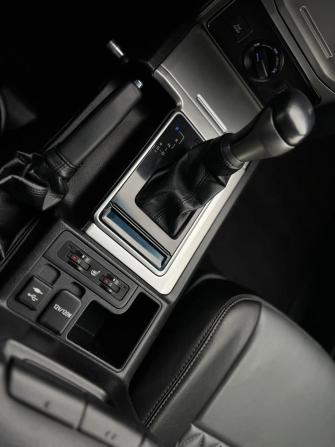 Toyota Land Cruiser Prado 150 Series Рестайлинг 2 с пробегом 2018 года, цена 4 449 000 рублей, 113681 км, внедорожник, Автокод Объявления