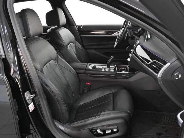 BMW 7 серии VI (G11/G12) Рестайлинг с пробегом 2019 года, цена 4 849 000 рублей, 147836 км, седан, Автокод Объявления