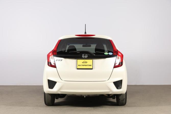 Honda Fit III Рестайлинг с пробегом 2017 года, цена 1 179 000 рублей, 101000 км, хэтчбек, Автокод Объявления