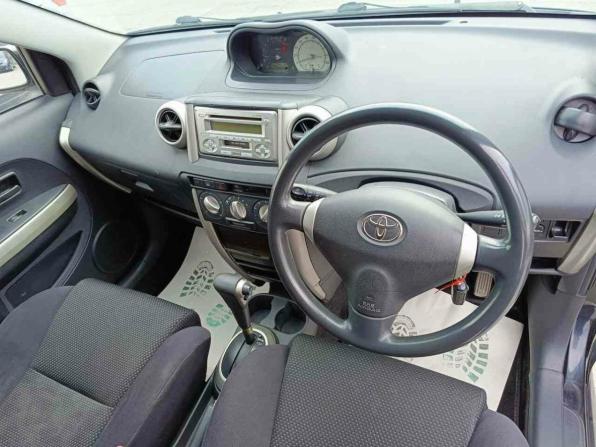 Toyota Ist I с пробегом 2004 года, цена 439 995 рублей, 296236 км, хэтчбек, Автокод Объявления