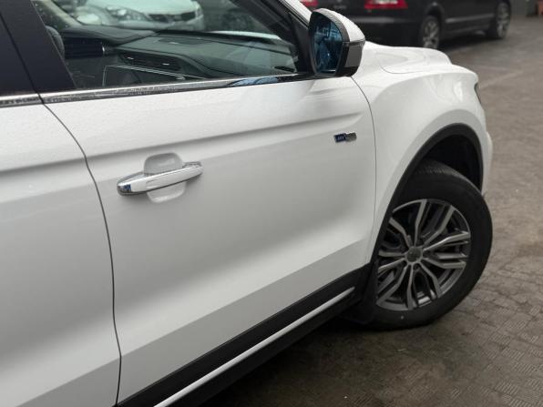 Geely Atlas Pro с пробегом 2022 года, цена 1 919 000 рублей, 52811 км, внедорожник, Автокод Объявления