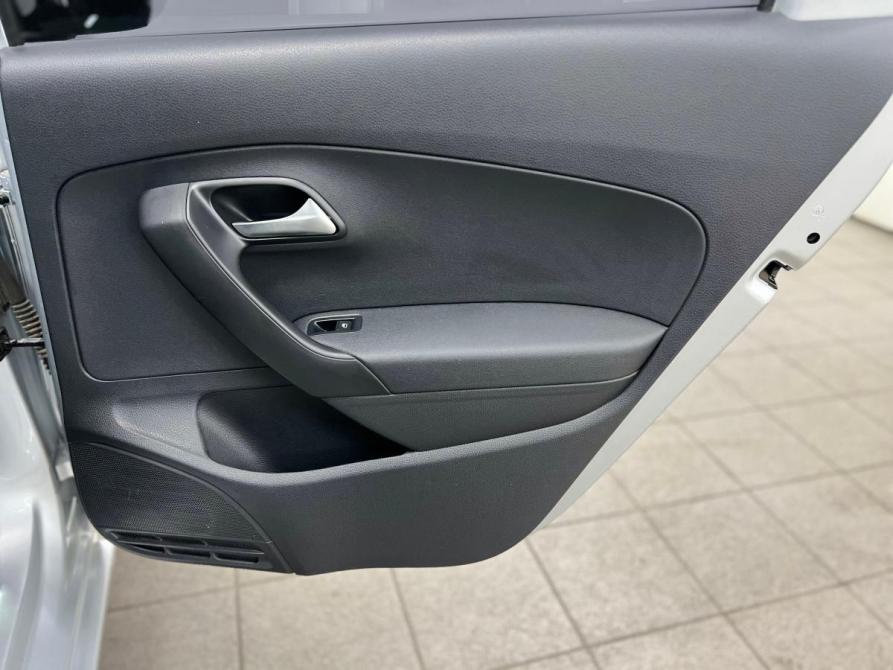 Volkswagen Polo V Санкт-Петербург  - изображение 19