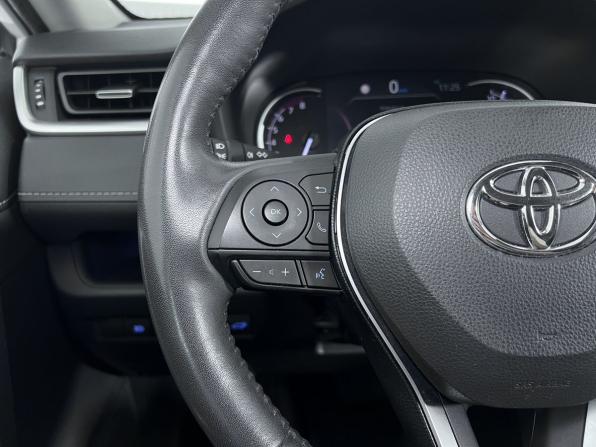 Toyota RAV4 V (XA50) с пробегом 2021 года, цена 3 690 000 рублей, 81400 км, внедорожник, Автокод Объявления