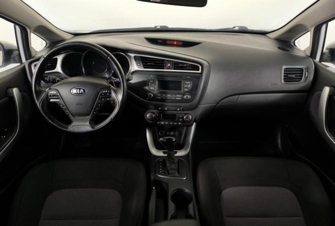 Kia Ceed III с пробегом 2018 года, цена 1 245 000 рублей, 137454 км, универсал, Автокод Объявления