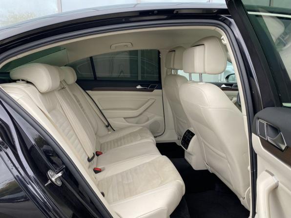 Volkswagen Passat B8 с пробегом 2015 года, цена 1 699 000 рублей, 101855 км, седан, Автокод Объявления