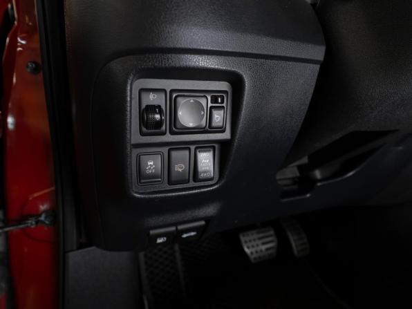 Nissan Juke I с пробегом 2012 года, цена 1 030 000 рублей, 155501 км, внедорожник, Автокод Объявления