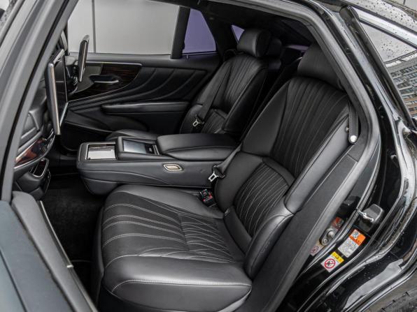 Lexus LS V с пробегом 2018 года, цена 5 950 000 рублей, 103761 км, седан, Автокод Объявления