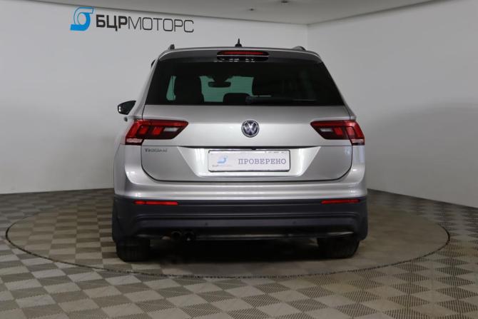 Volkswagen Tiguan II с пробегом 2019 года, цена 2 349 990 рублей, 106889 км, внедорожник, Автокод Объявления