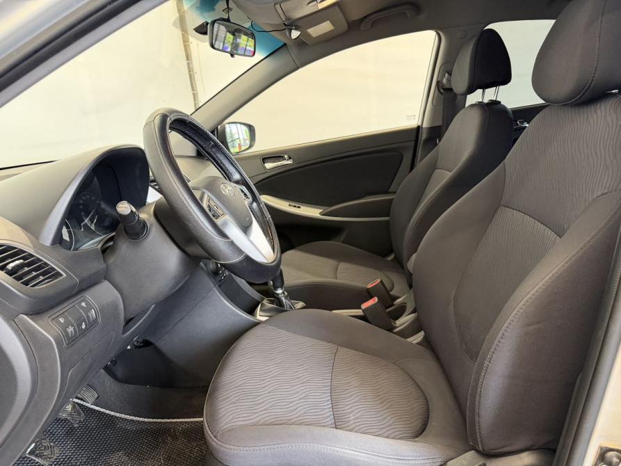 Hyundai Solaris I Псков  - изображение 9