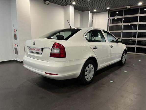 Skoda Octavia II (A5) Рестайлинг с пробегом 2013 года, цена 735 000 рублей, 235334 км, лифтбек, Автокод Объявления