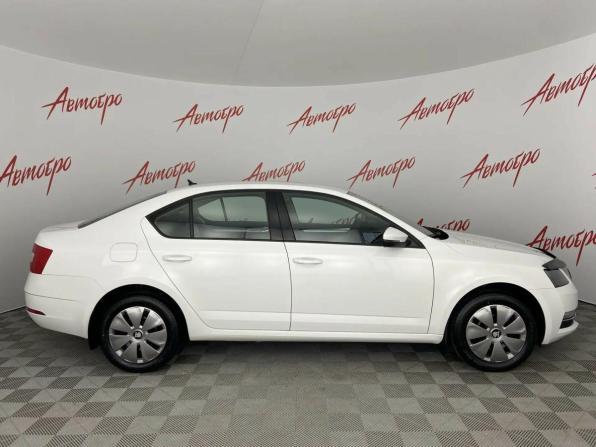 Skoda Octavia III (A7) Рестайлинг с пробегом 2019 года, цена 1 535 000 рублей, 172624 км, лифтбек, Автокод Объявления