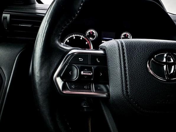Toyota Land Cruiser 300 Series с пробегом 2022 года, цена 10 500 000 рублей, 23917 км, внедорожник, Автокод Объявления