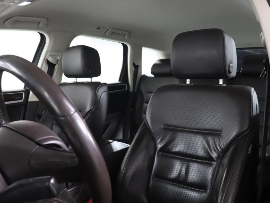 Volkswagen Touareg II Рестайлинг Москва  - изображение 18