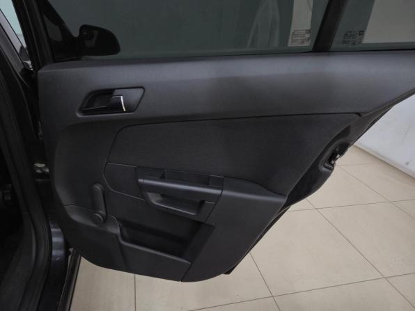 Opel Astra H Рестайлинг с пробегом 2011 года, цена 580 000 рублей, 177658 км, хэтчбек, Автокод Объявления