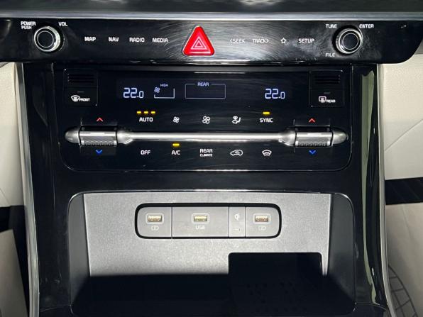 Kia Carnival IV с пробегом 2023 года, цена 3 599 000 рублей, 172001 км, минивэн, Автокод Объявления