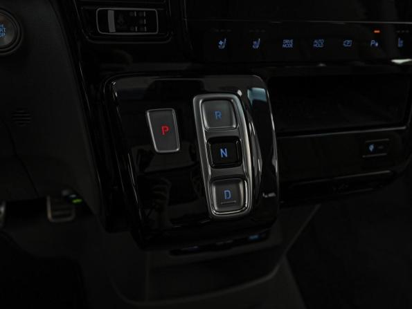 Hyundai Staria I с пробегом 2022 года, цена 5 519 000 рублей, 71124 км, минивэн, Автокод Объявления