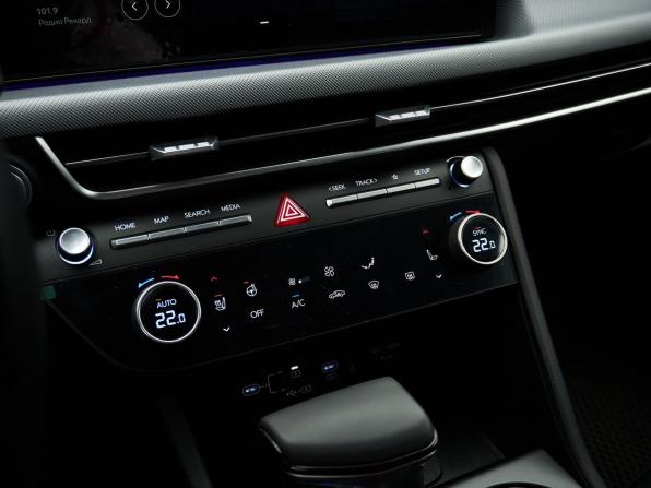 Hyundai Sonata VIII (DN8) Рестайлинг с пробегом 2024 года, цена 4 500 000 рублей, 12805 км, седан, Автокод Объявления