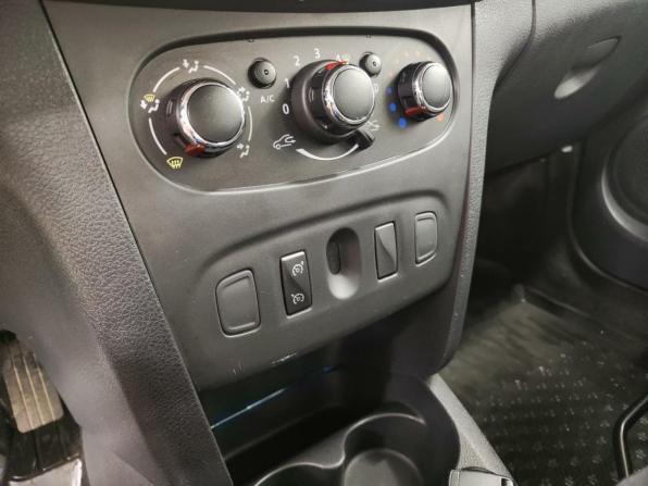 Renault Sandero II Рестайлинг с пробегом 2019 года, цена 1 056 904 рубля, 81517 км, хэтчбек, Автокод Объявления