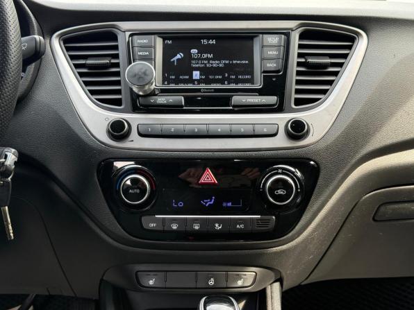 Hyundai Solaris II с пробегом 2018 года, цена 1 399 000 рублей, 136050 км, седан, Автокод Объявления