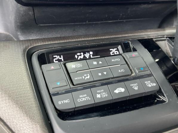 Honda Stepwgn V с пробегом 2016 года, цена 1 979 000 рублей, 228576 км, минивэн, Автокод Объявления