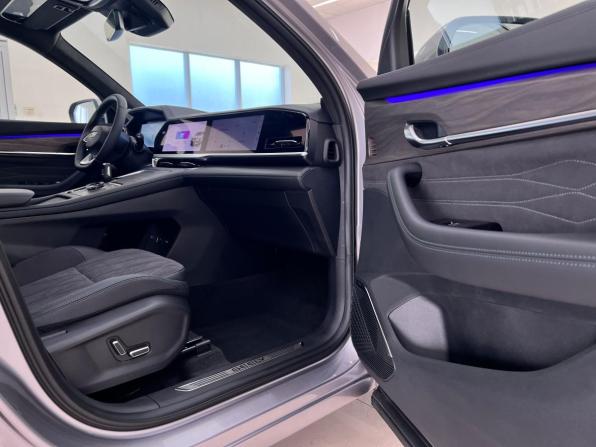 Geely Monjaro I Рестайлинг с пробегом 2026 года, цена 4 664 000 рублей, 15 км, внедорожник, Автокод Объявления