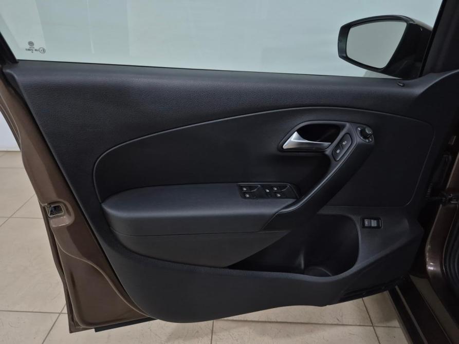 Volkswagen Polo V Рестайлинг Альметьевск  - изображение 9