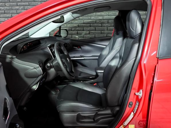 Toyota Prius IV Рестайлинг (XW50) с пробегом 2019 года, цена 2 420 000 рублей, 105441 км, лифтбек, Автокод Объявления