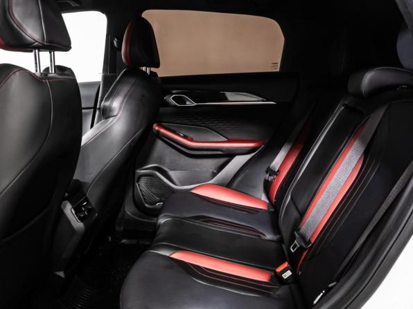 Geely Coolray I Рестайлинг с пробегом 2023 года, цена 2 049 000 рублей, 64000 км, внедорожник, Автокод Объявления