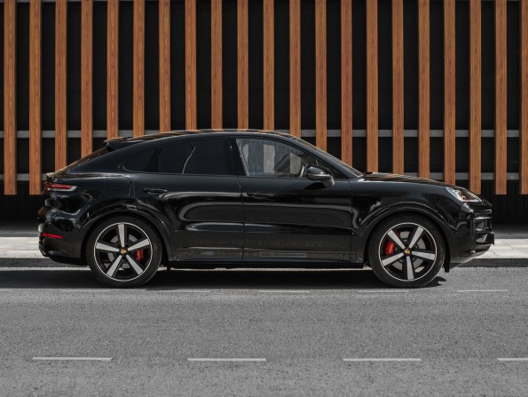 Новый Porsche Cayenne III Рестайлинг 2024 года, цена 26 825 300 рублей, внедорожник, Автокод Объявления