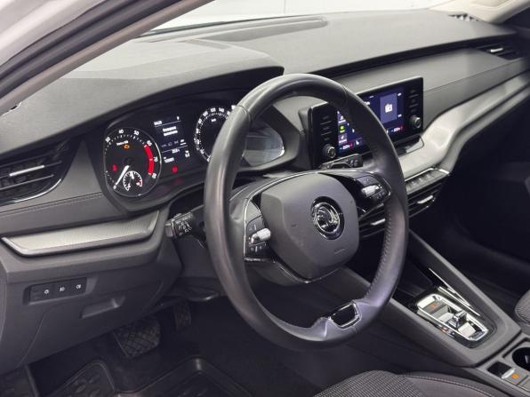 Skoda Octavia IV (A8) с пробегом 2021 года, цена 2 199 000 рублей, 133297 км, лифтбек, Автокод Объявления