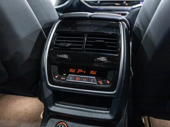 BMW X7 I (G07) Рестайлинг с пробегом 2022 года, цена 10 790 000 рублей, 119491 км, внедорожник, Автокод Объявления