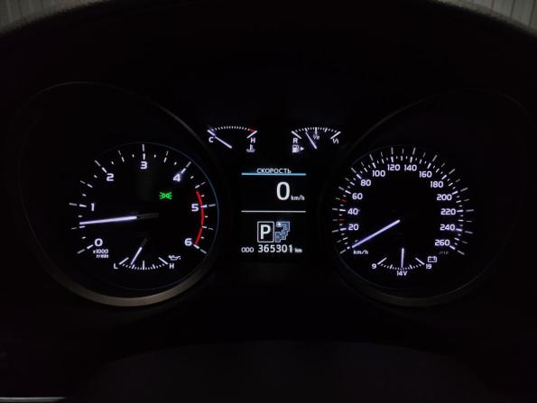 Toyota Land Cruiser 200 Series Рестайлинг 1 с пробегом 2014 года, цена 3 300 000 рублей, 365300 км, внедорожник, Автокод Объявления