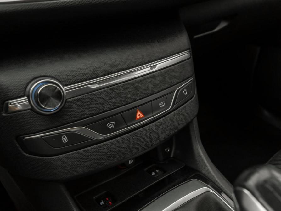 Peugeot 308 II Москва  - изображение 16