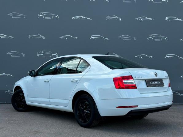 Skoda Octavia III (A7) Рестайлинг с пробегом 2020 года, цена 1 804 700 рублей, 71794 км, лифтбек, Автокод Объявления