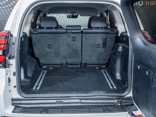 Toyota Land Cruiser Prado 150 Series Рестайлинг 2 с пробегом 2019 года, цена 4 260 000 рублей, 109348 км, внедорожник, Автокод Объявления