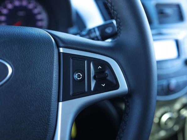 Hyundai Solaris I с пробегом 2013 года, цена 849 000 рублей, 127300 км, седан, Автокод Объявления
