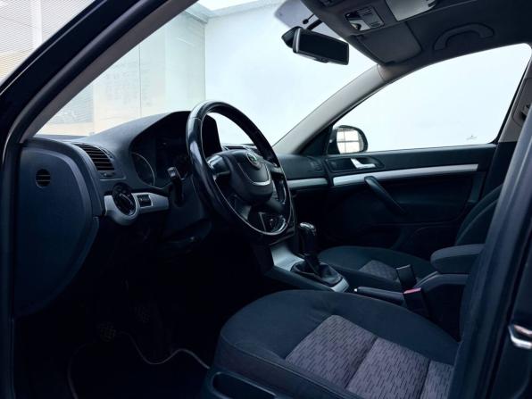 Skoda Octavia II (A5) Рестайлинг с пробегом 2011 года, цена 775 000 рублей, 269000 км, лифтбек, Автокод Объявления