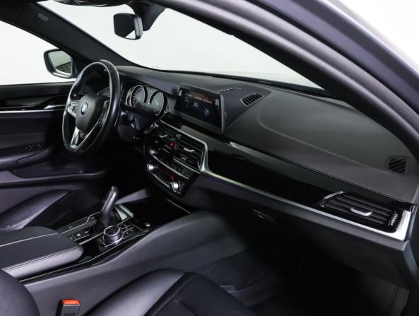 BMW 5 серии VII (G30/G31/G38) с пробегом 2018 года, цена 2 649 000 рублей, 104945 км, седан, Автокод Объявления