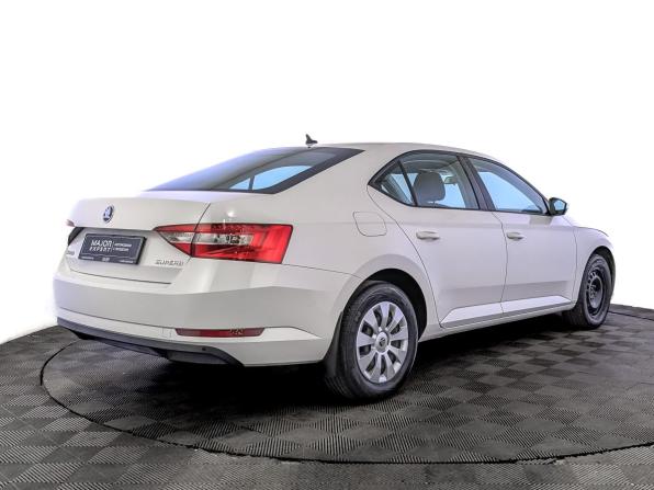 Skoda Superb III с пробегом 2019 года, цена 2 450 000 рублей, 30512 км, лифтбек, Автокод Объявления