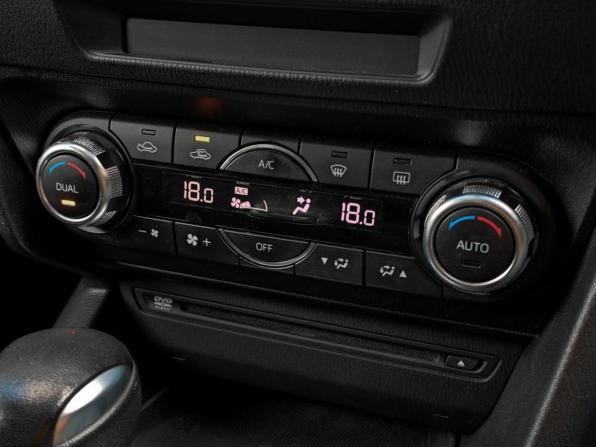 Mazda Axela III Рестайлинг с пробегом 2016 года, цена 1 405 000 рублей, 112089 км, хэтчбек, Автокод Объявления